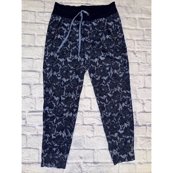 Athleta Floral Trekkie North Jogger Pants in Ethereal Bloom Cottage Blue Size 6 - Picture 1 of 5